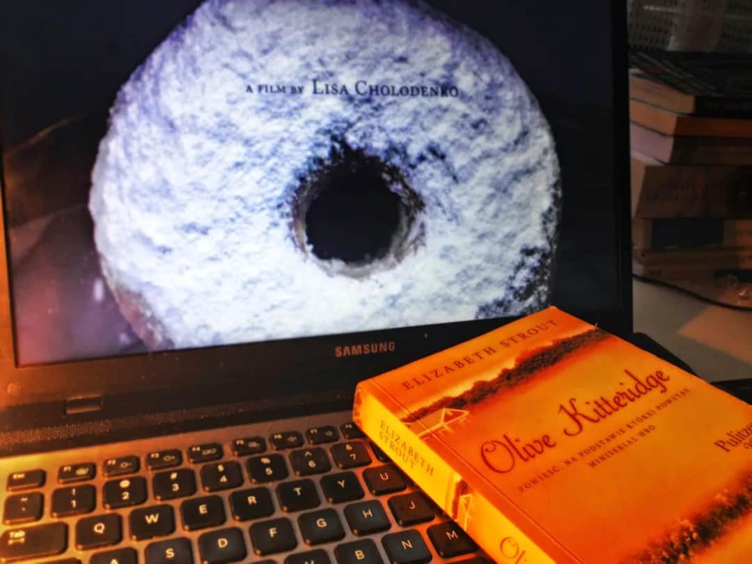 Czy uczucia rządzą człowiekiem? Przykłady z literatury, które zaskakują